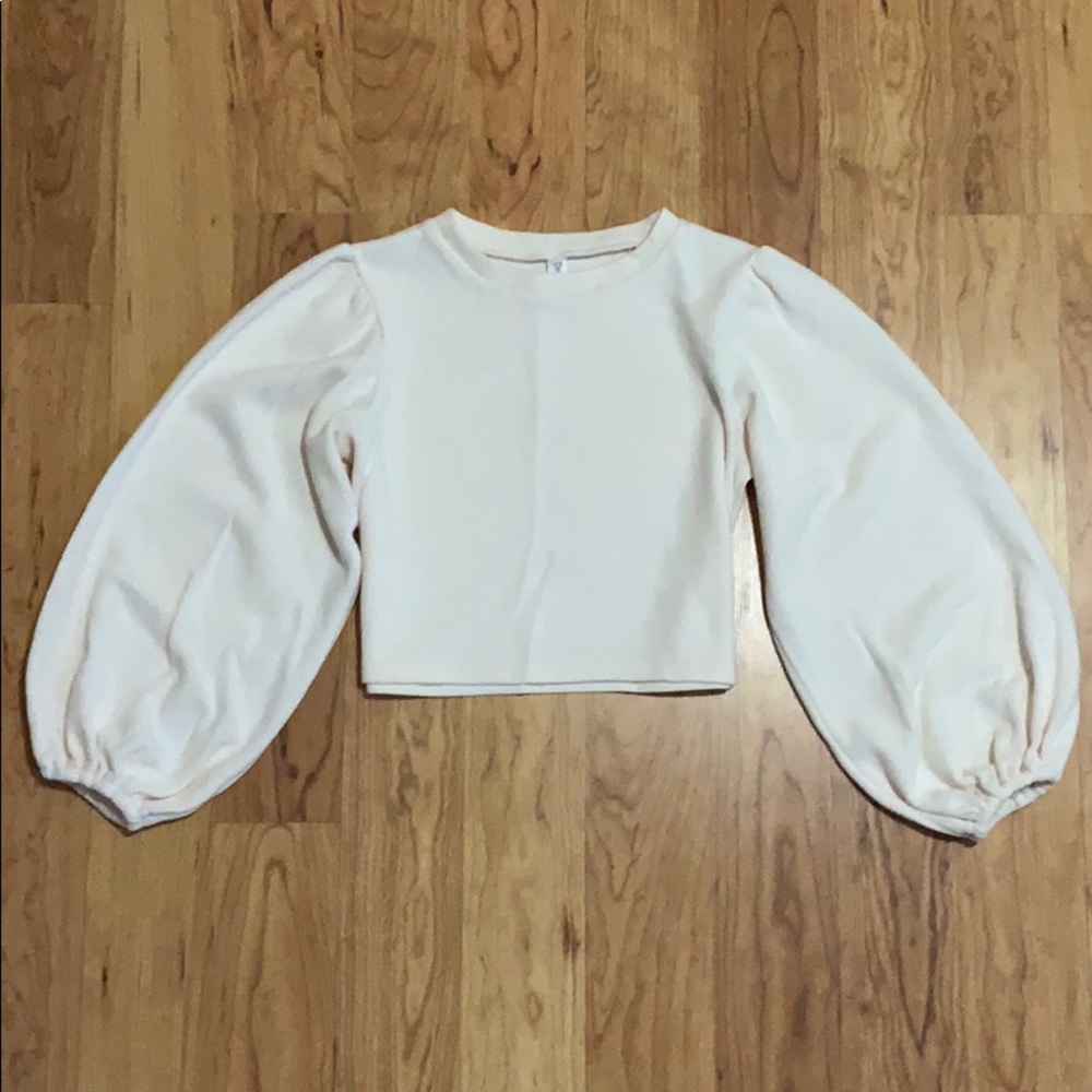 Balloon crop top
